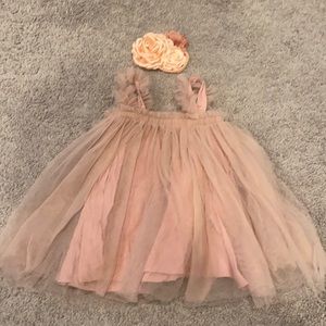 Etsy-designed outfit for first celebration. Perfect for a photoshoot/ cake smash